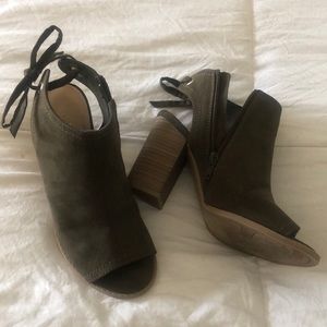 Lauren Conrad open toe/heel shoes size 7